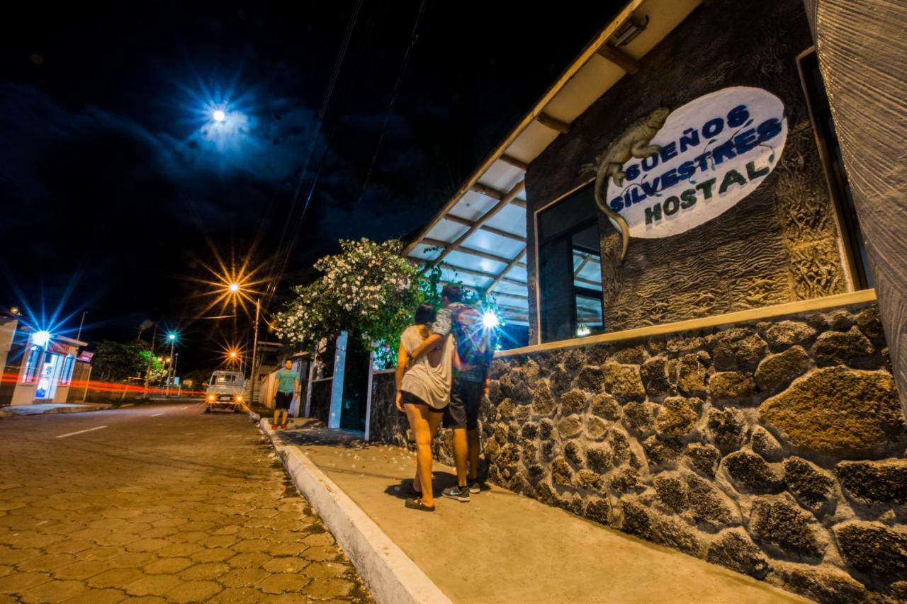 Hostal Suenos Silvestres Puerto Ayora  Buitenkant foto